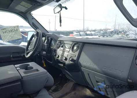 2012 Ford F-250 Xl z USA, uszkodzony, nr VIN 1FT7W2B66CEB34139